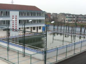 2008年7月江陰市南閘中學(xué)，游泳池，遮陽(yáng)蓬